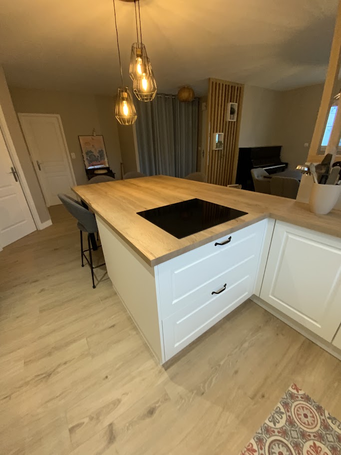 0B7E2808-B75F-4D7C-BA3D-D5A0319C928E